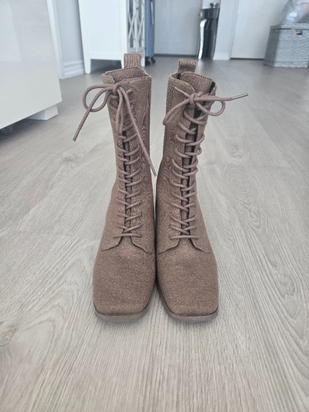 Vivaia Boots